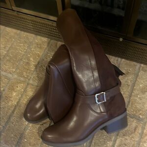 Soda Brown Heeled Boots with Chunky Heel and Side Zipper